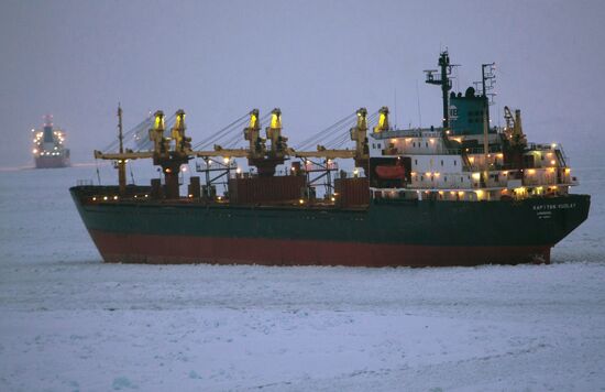 Vaigach nuclear icebreaker leading ships through Gulf of Finland