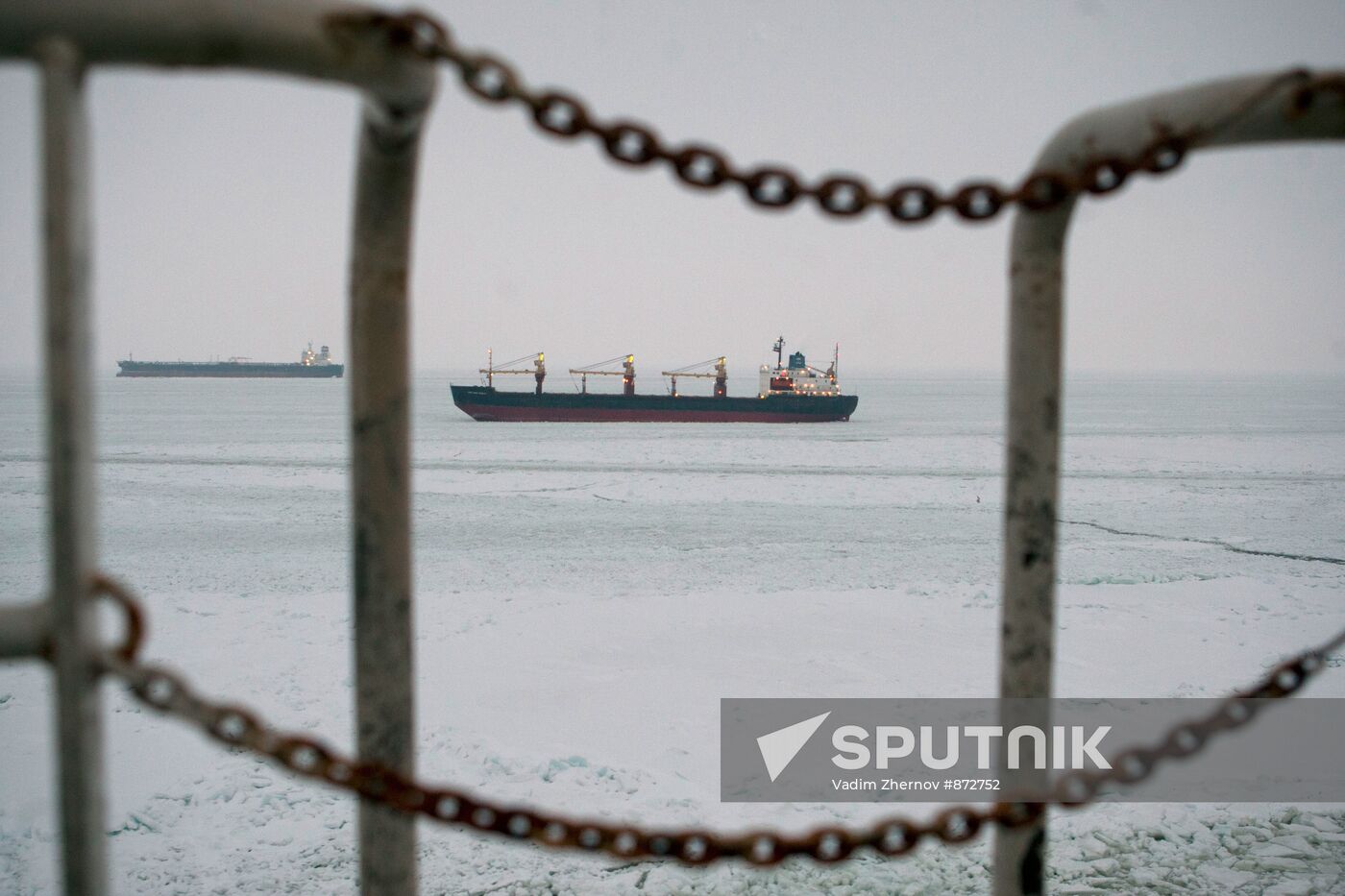 Vaigach nuclear icebreaker leading ships through Gulf of Finland