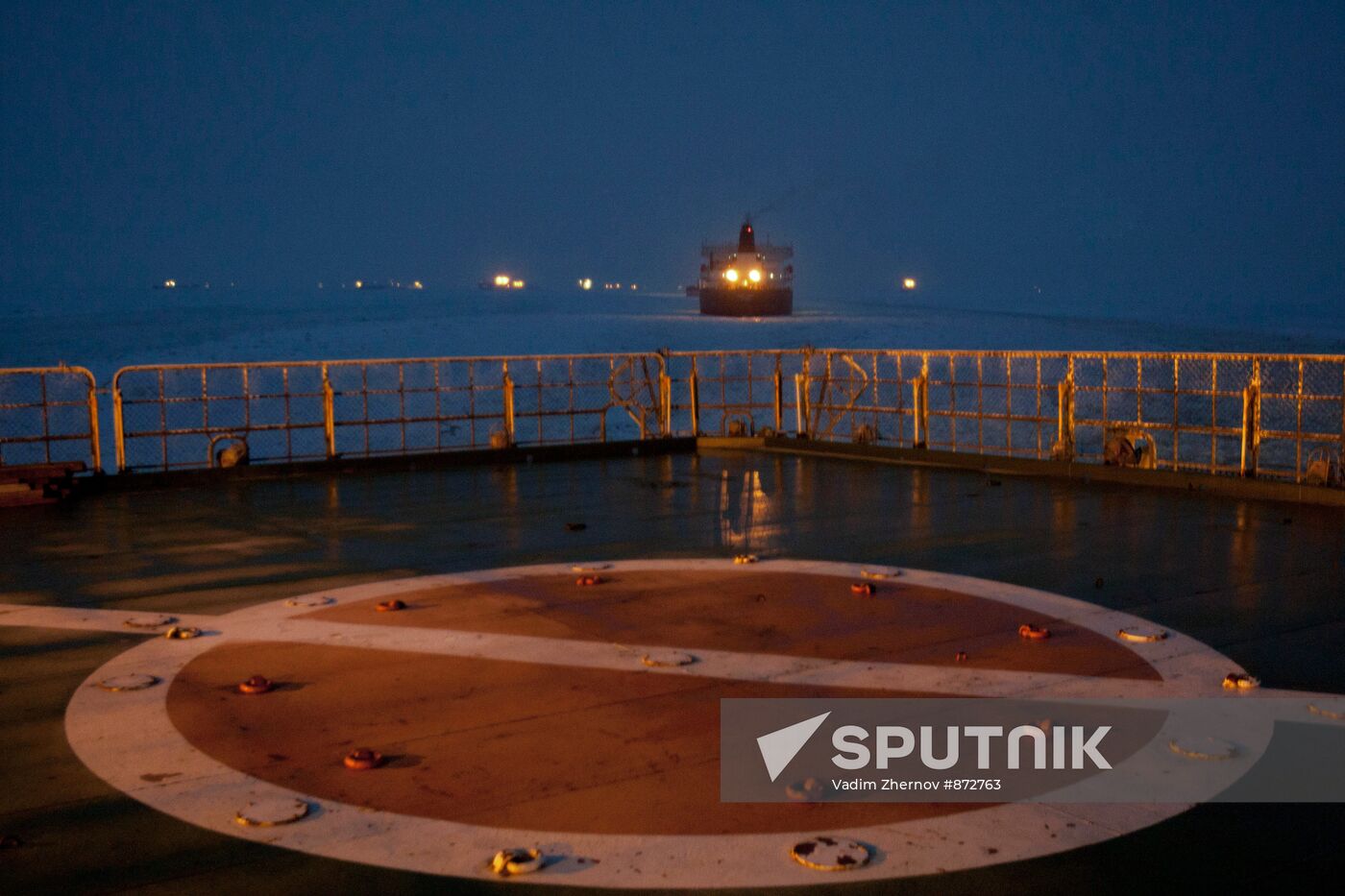 Vaigach nuclear icebreaker leading ships through Gulf of Finland