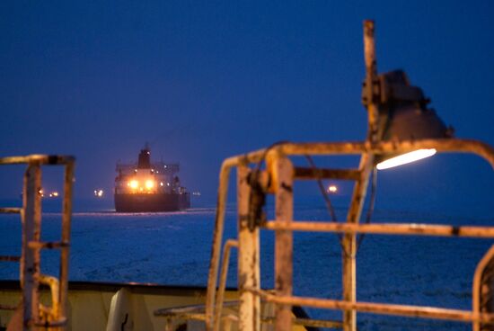 Vaigach nuclear icebreaker leading ships through Gulf of Finland