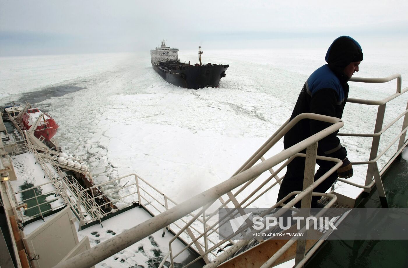 Vaigach nuclear icebreaker leading ships through Gulf of Finland