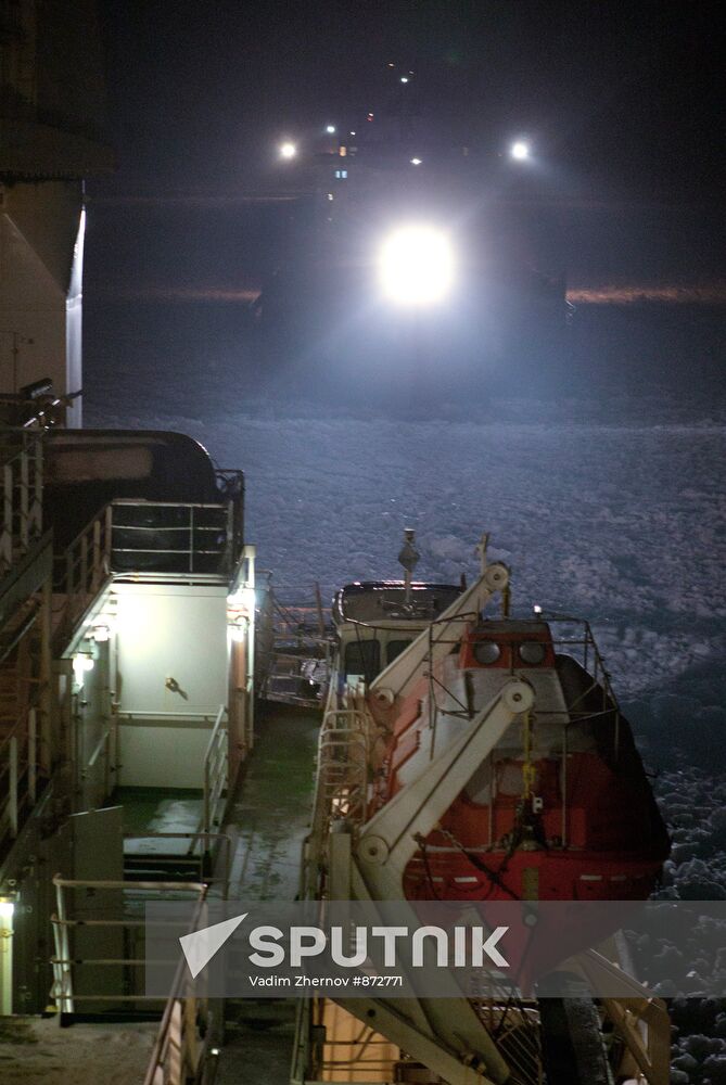Vaigach nuclear icebreaker leading ships through Gulf of Finland