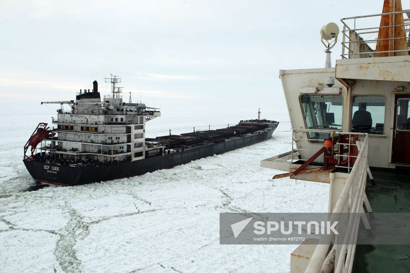 Vaigach nuclear icebreaker leading ships through Gulf of Finland