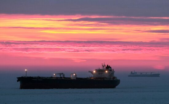 Vaigach nuclear icebreaker leading ships through Gulf of Finland