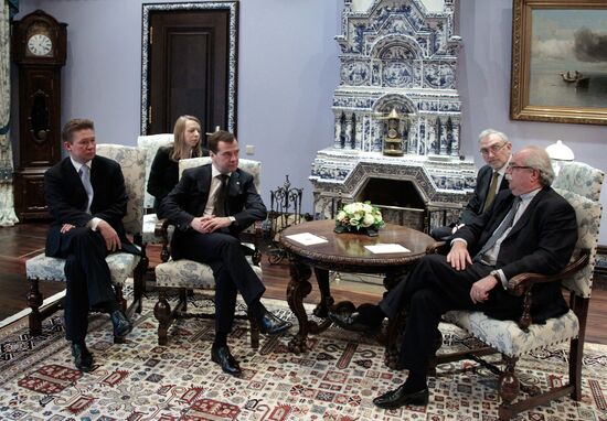 Dmitry Medvedev meets with Christophe De Margerie