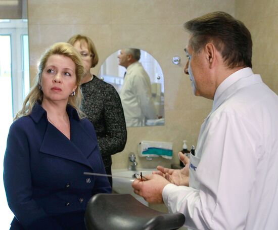 Svetlana Medvedeva visits Scientific Center for Radiology