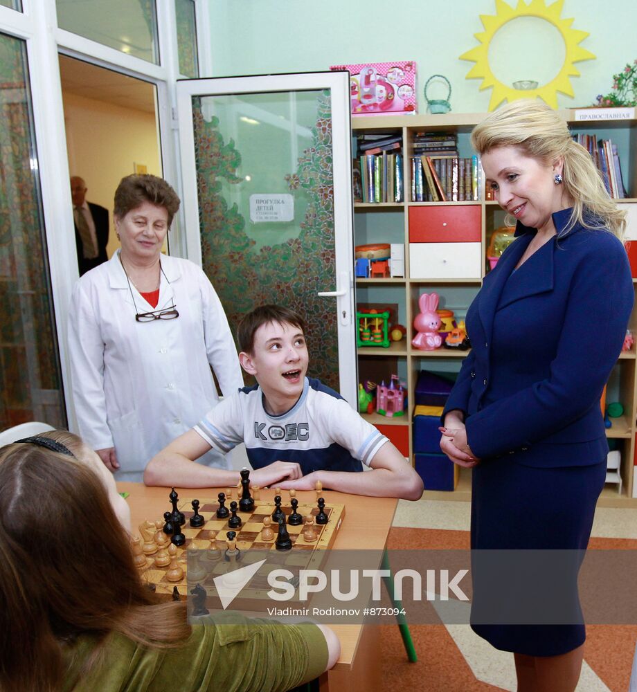 Svetlana Medvedeva visits Scientific Center for Radiology