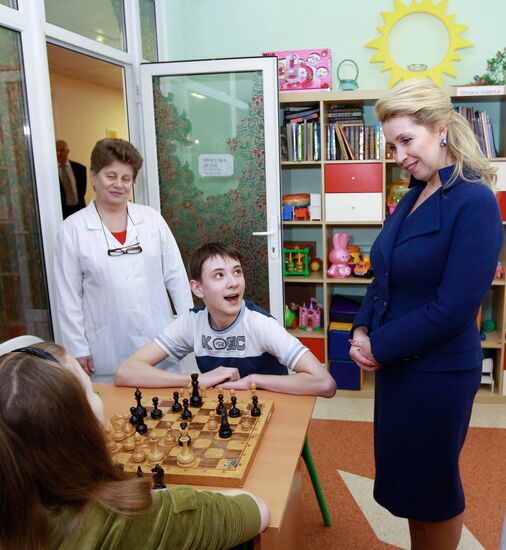 Svetlana Medvedeva visits Scientific Center for Radiology