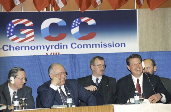 Viktor Chernomyrdin and Albert Gore