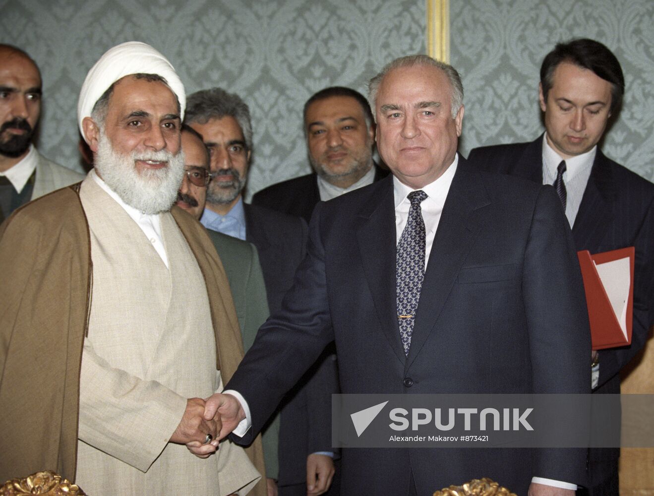 Ali Akbar Nategh-Nouri and Viktor Chernomyrdin