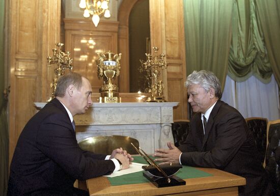 Russian President V. Putin and President of Yakutia M. Nikolayev