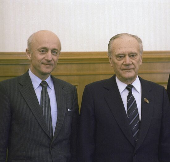 Nikolai Tikhonov and Kore Willoch