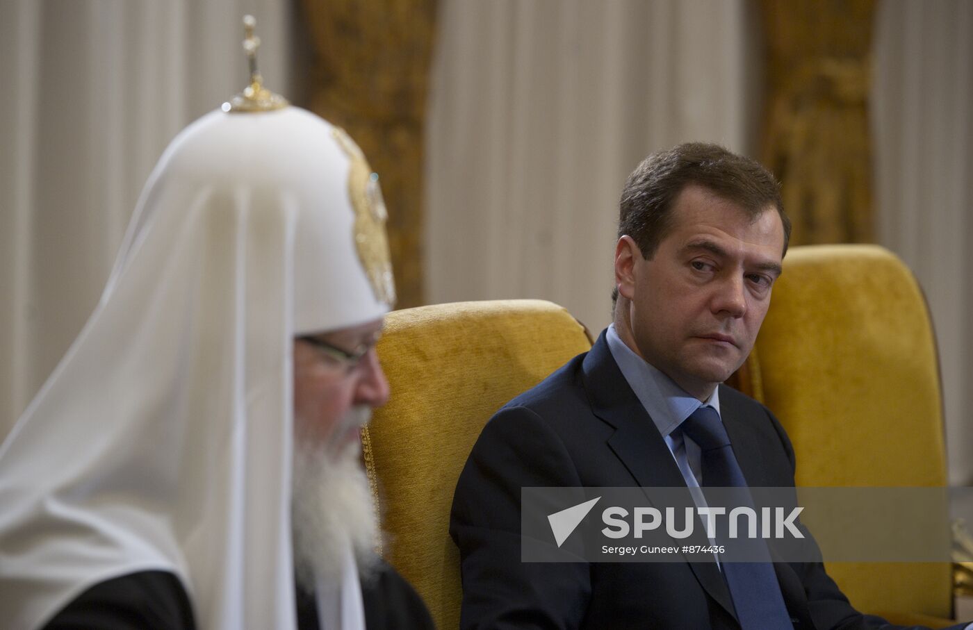 Dmitry Medvedev holds meeting at Gorki residence