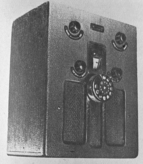 Radio receiver - telephone