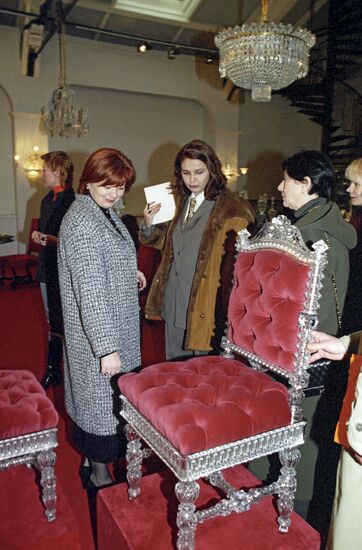 Irina Kasyanova visit museum of crystal Baccarat