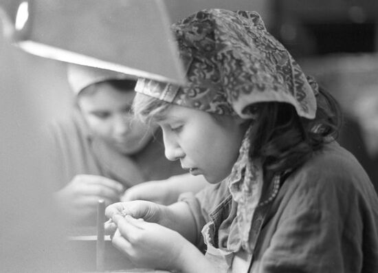 Practical class at sewing shop