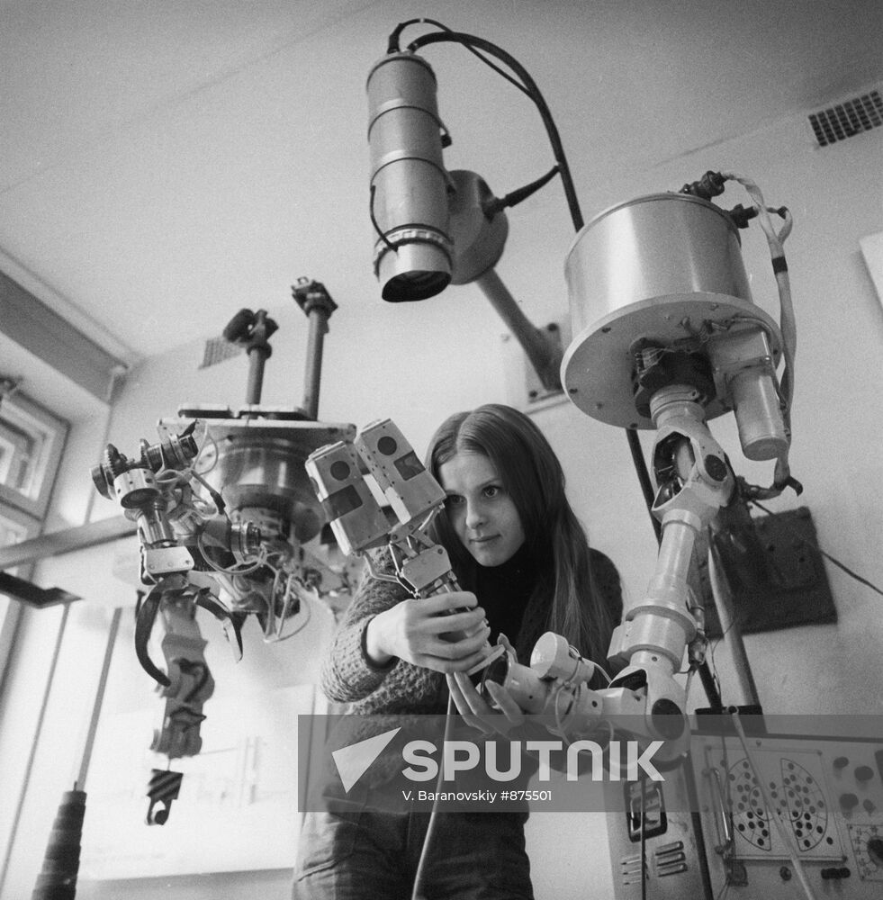 Laboratory of industrial robots