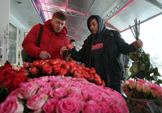 Preparations for March 8th holiday in Moscow