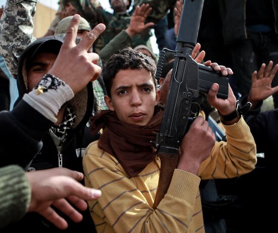 Libyan oil port of Ras-Lanuf taken by opposition