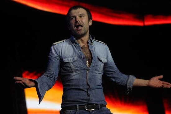 Svyatoslav Vakarchuk