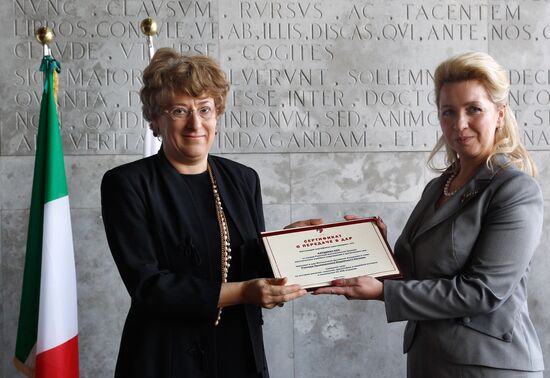 Svetlana Medvedev opens Russian Culture Studies Center