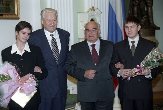 Boris Yeltsin, Natalya Mintz, Igor Ryabov, Vasily Peskov