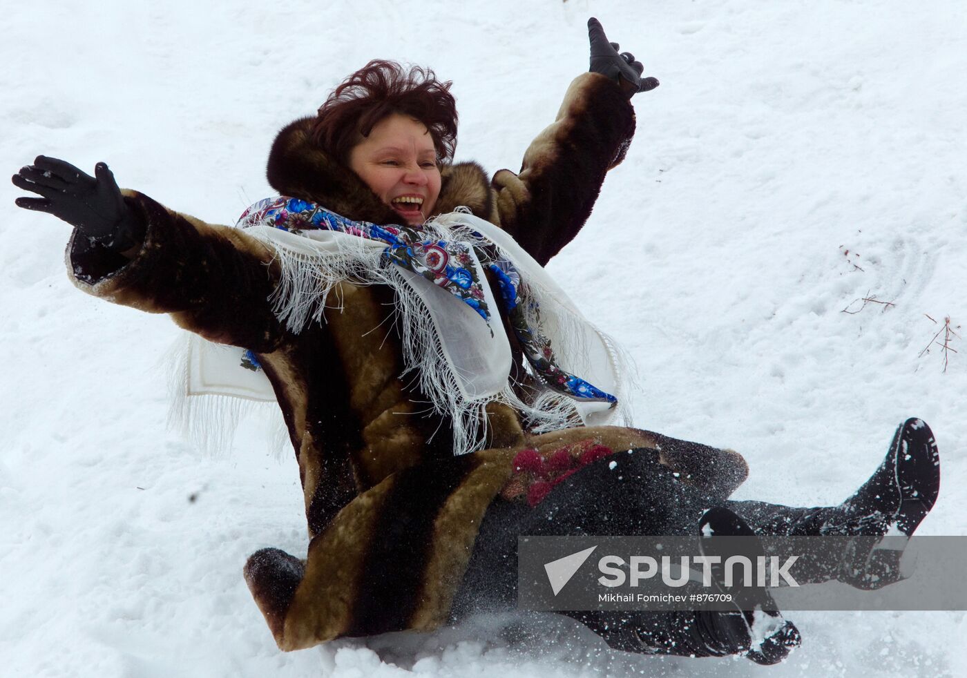 Maslenitsa celebration in Suzdal