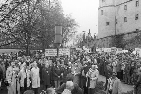 Meeting to mark 40th anniversary since troops linked at Elbe