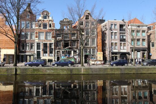Cities of the world. Amsterdam
