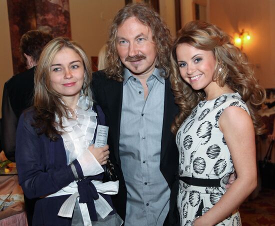 Igor Nikolayev, his wife Yulia Proskuryakova and daughter Yulia