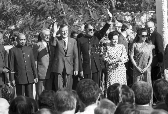 Nikolai Ryzhkov and Rajiv Gandhi