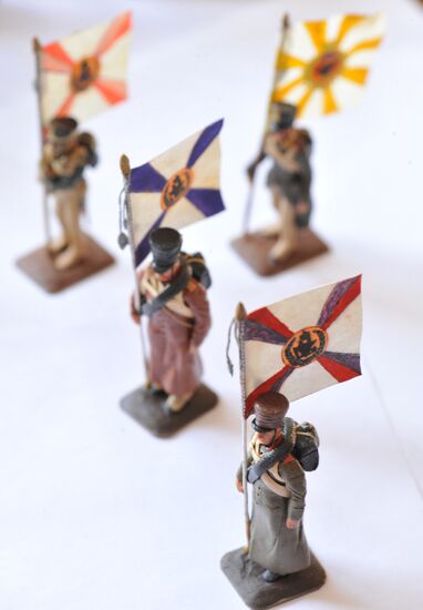 Collection of playdough soldiers made by Sergei Kiselyov