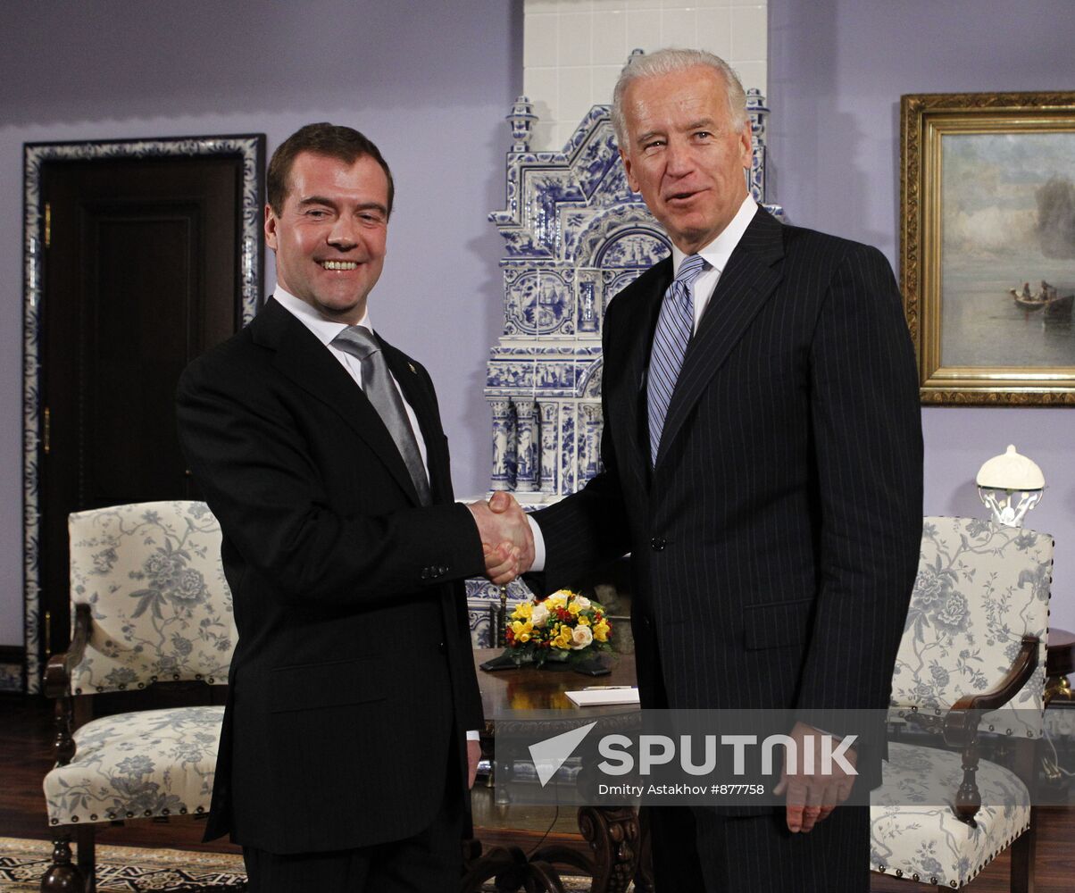 Dmitry Medvedev meets with Joe Biden at Gorki residence