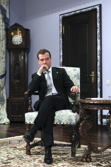 Dmitry Medvedev meets with Joe Biden at Gorki residence