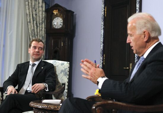 Dmitry Medvedev meets with Joe Biden at Gorki residence