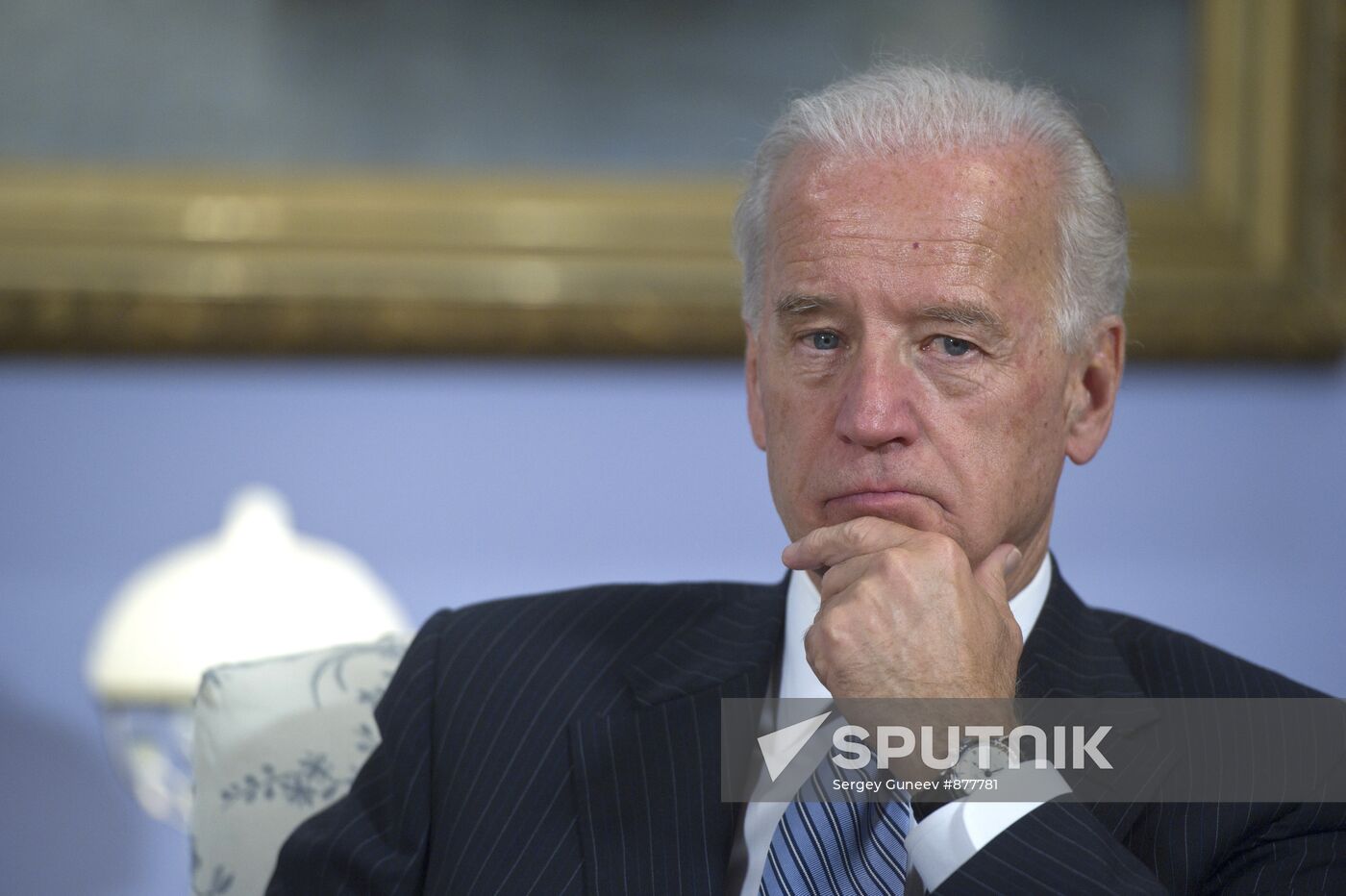 Dmitry Medvedev meets with Joe Biden at Gorki residence