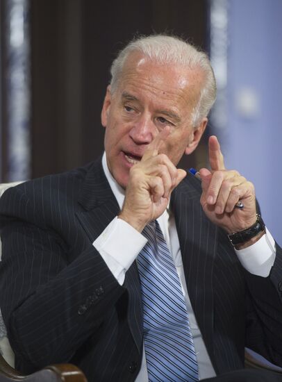 Dmitry Medvedev meets with Joe Biden at Gorki residence