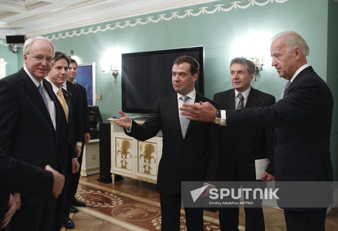 Dmitry Medvedev meets with Joe Biden at Gorki residence