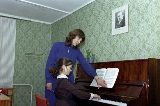 Music school class