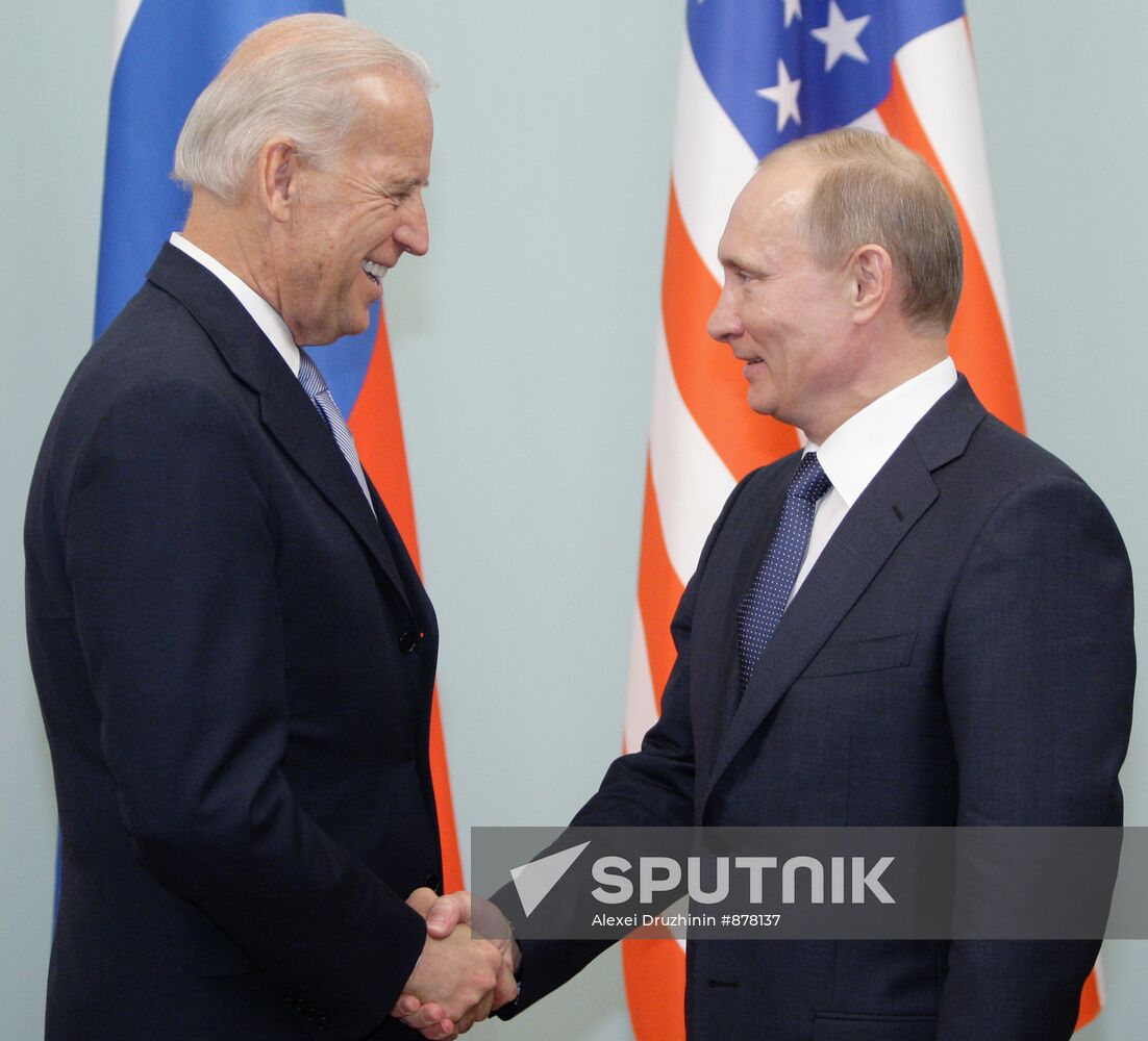 Vladimir Putin meets Josef Biden in Moscow