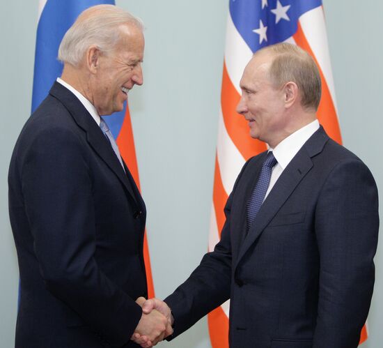 Vladimir Putin meets Josef Biden in Moscow