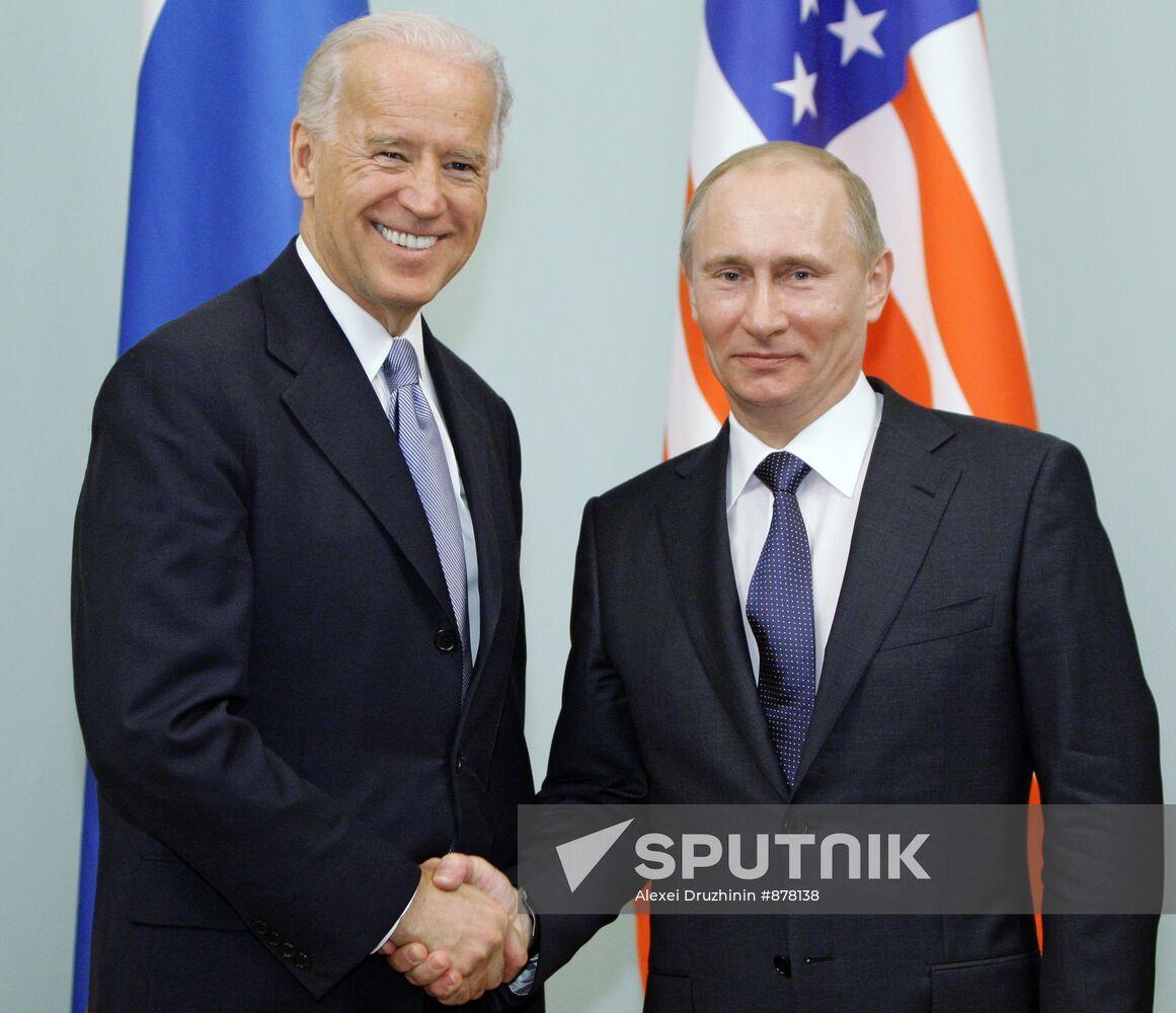 Vladimir Putin meets Josef Biden in Moscow
