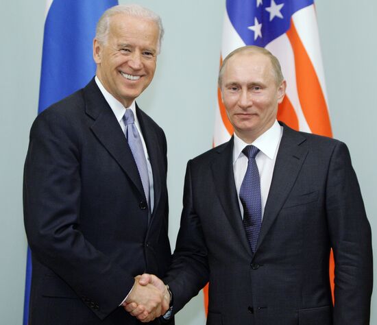 Vladimir Putin meets Josef Biden in Moscow
