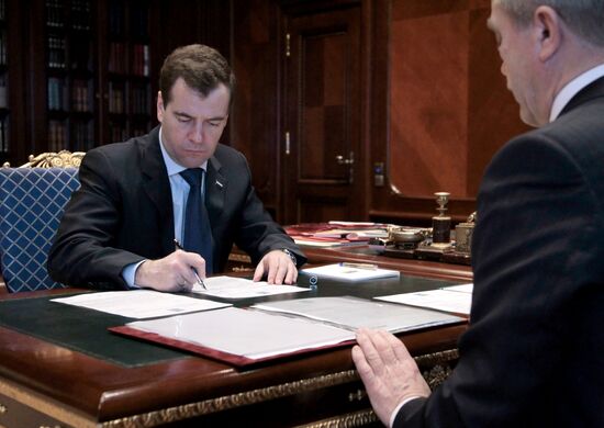 Dmitry Medvedev meets Yevgeny Savchenko