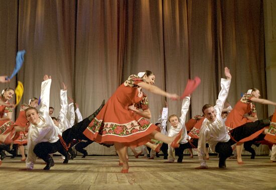 Russian dance "Summer"