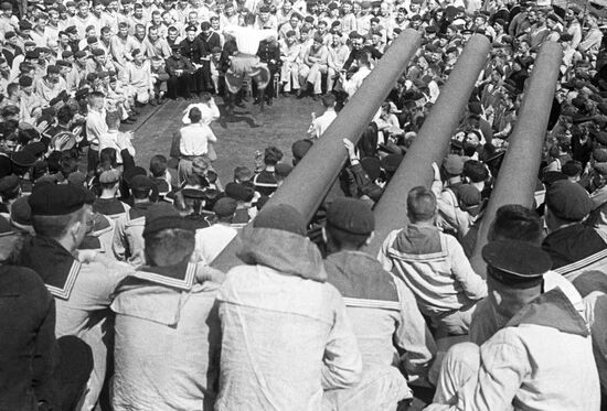 Concert for Sevastopol sailors