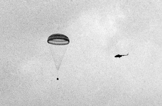 Landing of the Soyuz-19 spaceship