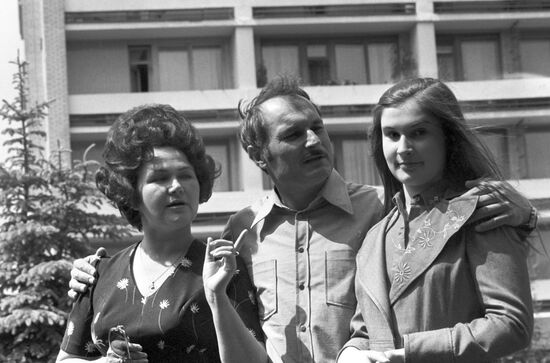 Cosmonaut Vitaly Zholobov with his wife and daughter
