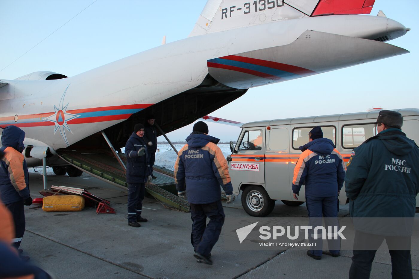 Russian EMERCOM airplane delivers humanitarian aid to Japan