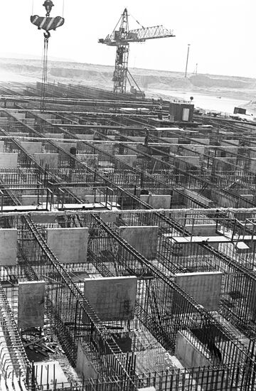 Construction of water sluice